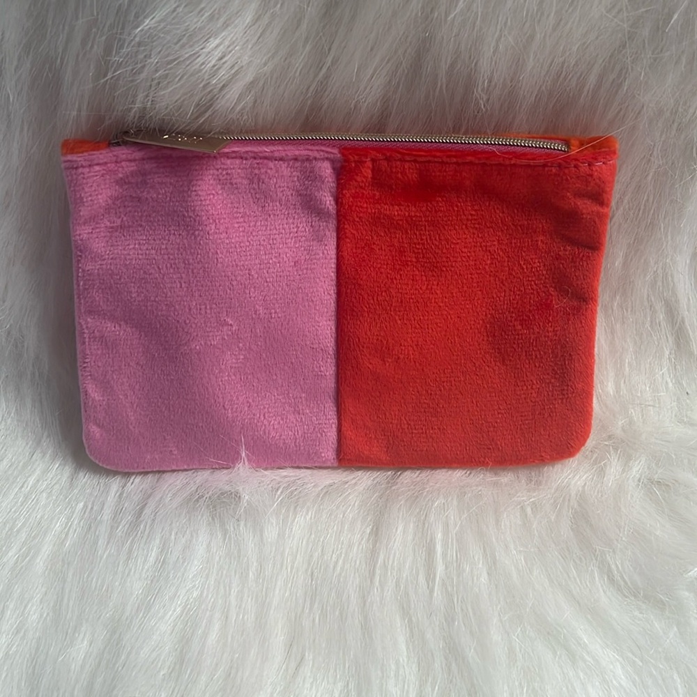 🟥$1 when bundled add on Ipsy pouch bag